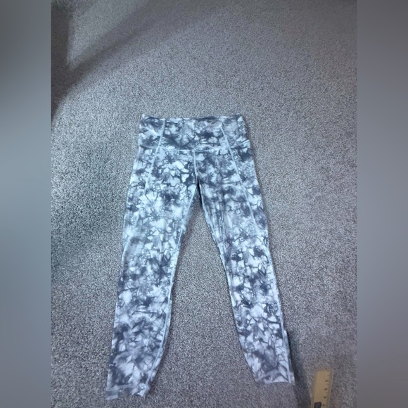 Athleta Black Gray White  Tie-Dye Print Leggings – Size Small Petite (SP) Fall - Picture 1 of 6